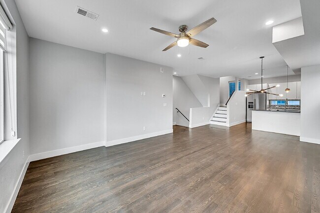 Foto del edificio - $2,595.00 - 2 Bedrooms, 2.2 Bathrooms, Townhouse in Denver with Roof deck!