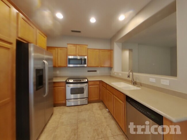 Foto del edificio - 374 E Yellow Wood Ave