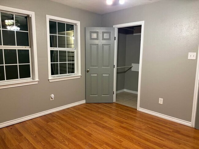 Foto del edificio - 14525 Chapperal Pipeline Rd