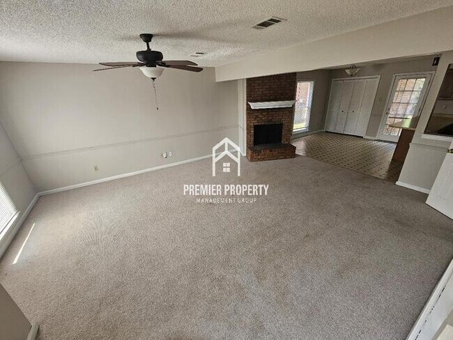 Foto del edificio - 6382 Kirby Downs Dr