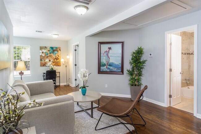 Foto del edificio - 5205 Irvington Blvd