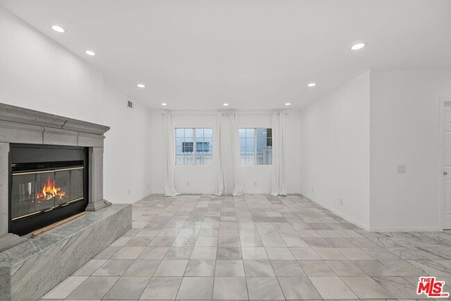 Building Photo - 4442 St Clair Ave