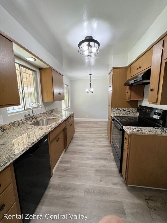 2 br, 2 bath House - 4479 Dorset Street photo'