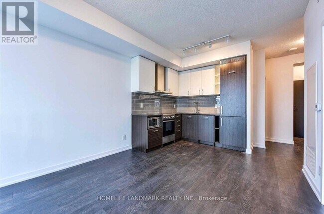 Building Photo - 125 Redpath Ave
