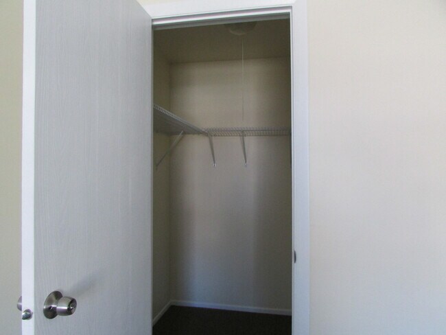 Building Photo - 1534 Heather Ct