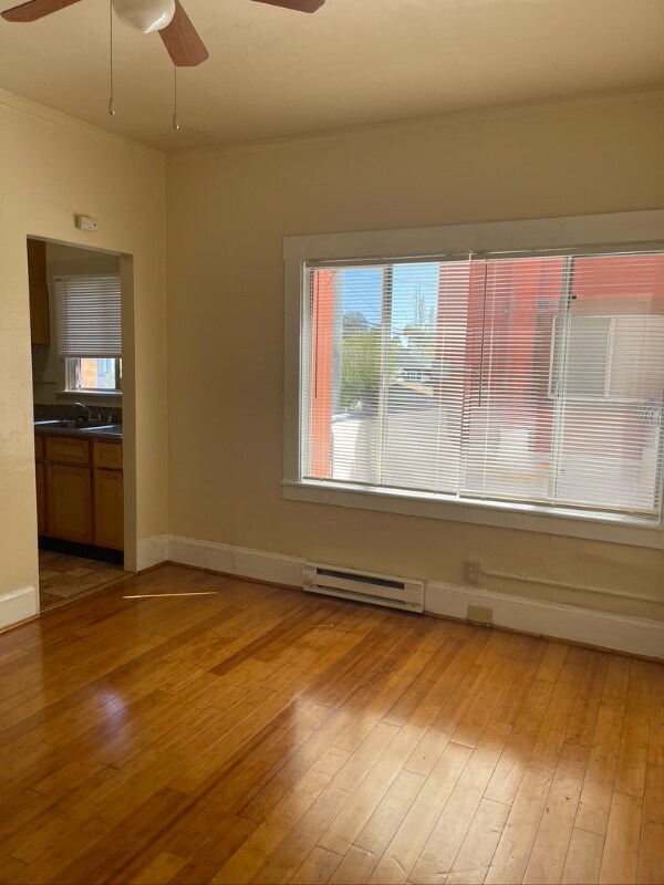 Foto del edificio - 3524 Foothill Blvd