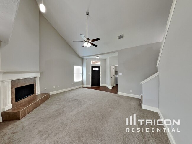 Foto del edificio - 18432 Sunrise Oaks Ct