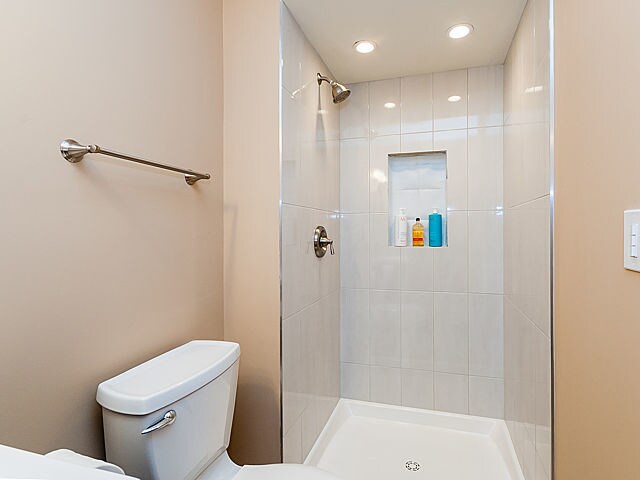 Foto del edificio - 937 N Hoyne Ave