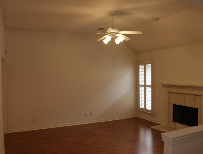 Foto del edificio - 8908 Asheville Dr