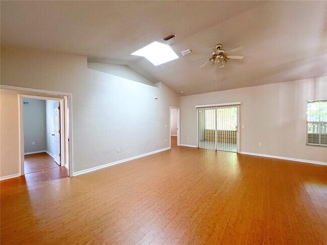 Foto del edificio - 4332 NW 34th Dr