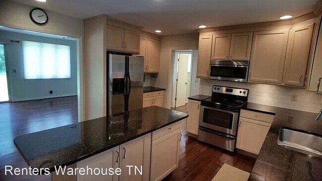 Building Photo - 4 br, 2.5 bath House - 1018 Gracelawn Drive