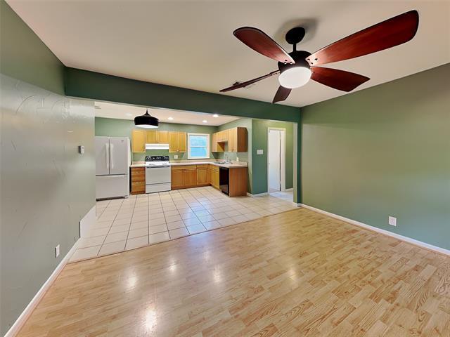 Building Photo - 412 Harrison Ln