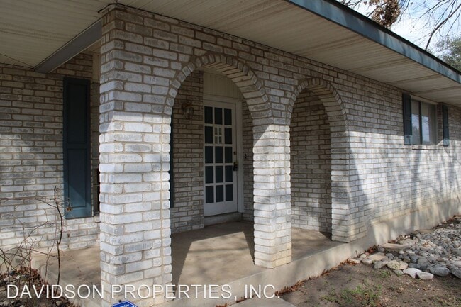 Building Photo - 3 br, 2 bath House - 503 Downshire Drive