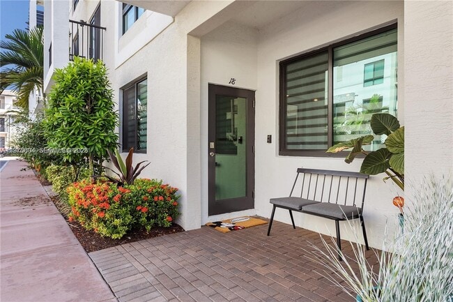 Foto del edificio - 4745 NW 84th Ct