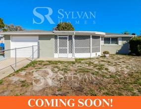 Building Photo - 2536 Almond Dr