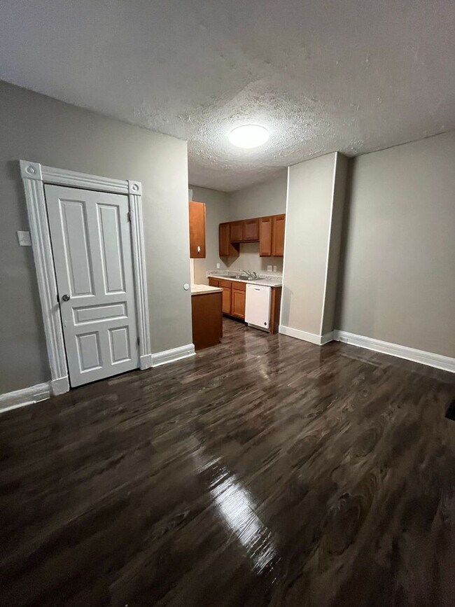 Building Photo - 3811 Cass Ave