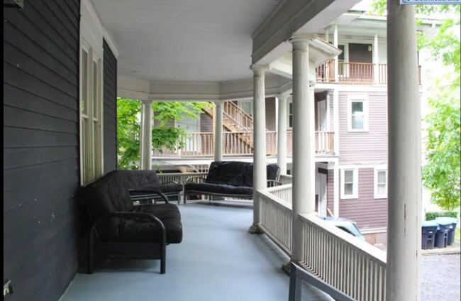 Foto del edificio - 123 Highland Pl