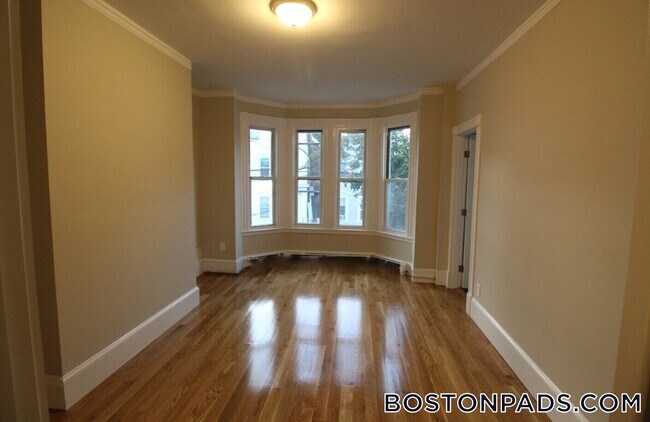 Foto del edificio - 125 Princeton St