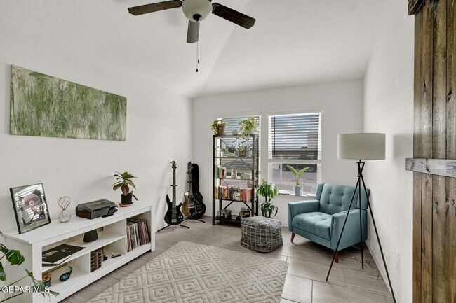Foto del edificio - 14251 Peyton Edwards Ave