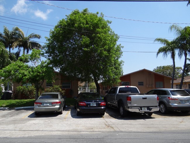 Building Photo - 216 SW 9th St