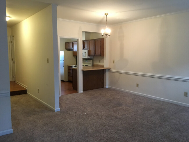 Building Photo - Great location off Millbrook near 70! 2 Be...
