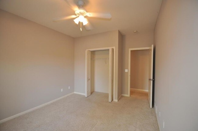 Building Photo - 1907 Ruby Oaks Ct