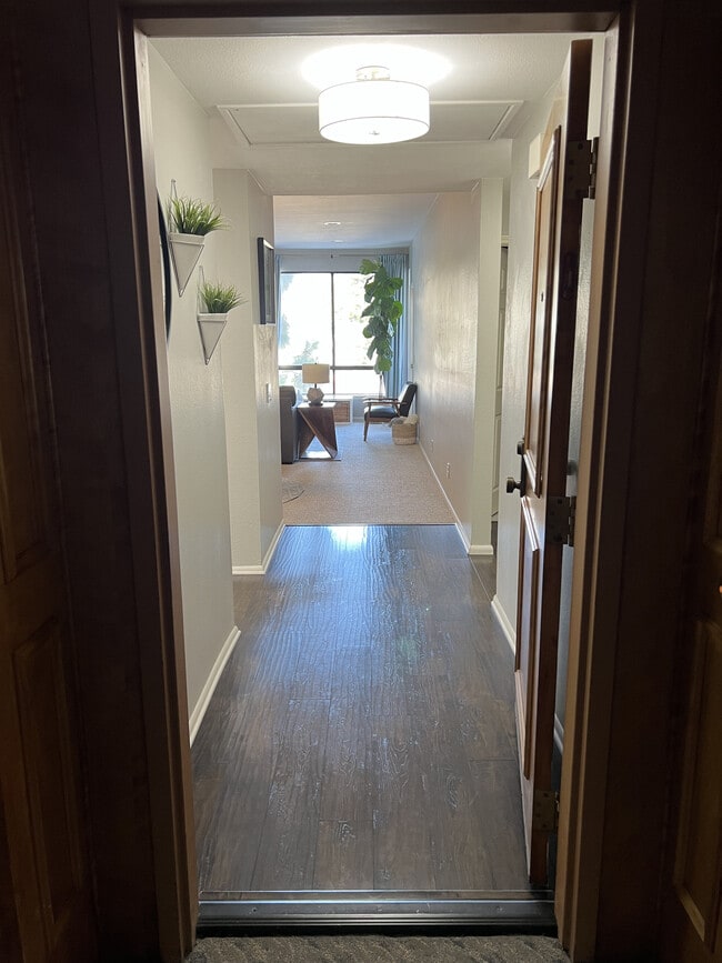 Foto del edificio - 5805 Friars Rd