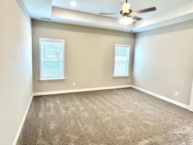 Foto del edificio - Now Leasing a 4-bedroom 2.5 bath home in M...