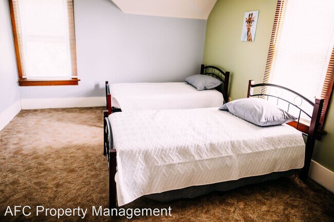 Foto del edificio - 3 br, 2 bath House - 447 N 24th St.