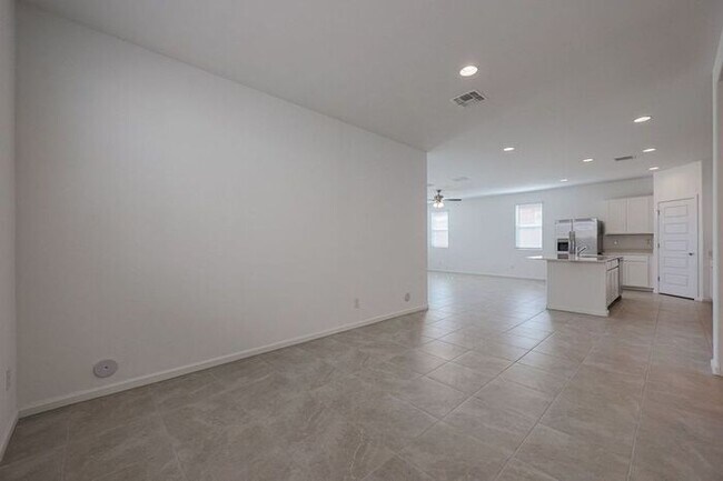 Foto del edificio - Alamar Living, 4 Bed, 3 Bath Rental!