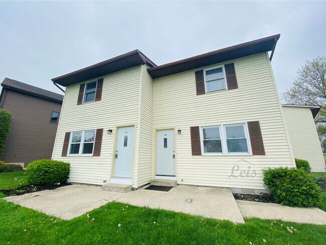 Building Photo - 402 Parkway Dr