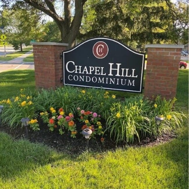 Building Photo - $2,175 Chapel Hill Condo For Rent