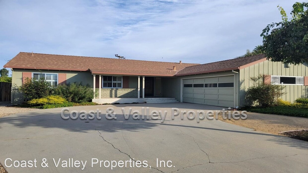 40 Del Rey Cir, Salinas, CA 93901 House Rental in Salinas, CA