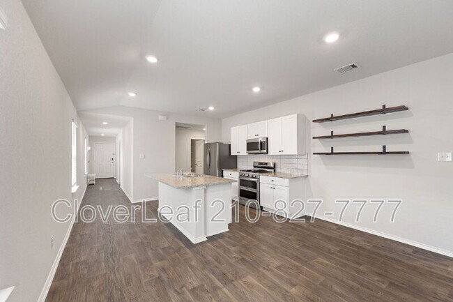 Foto del edificio - 13927 Borolanite Dr