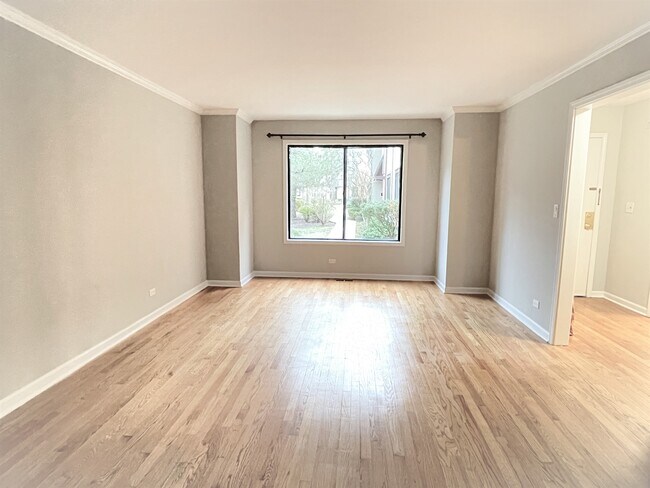 Living Room - 1750 Henley St