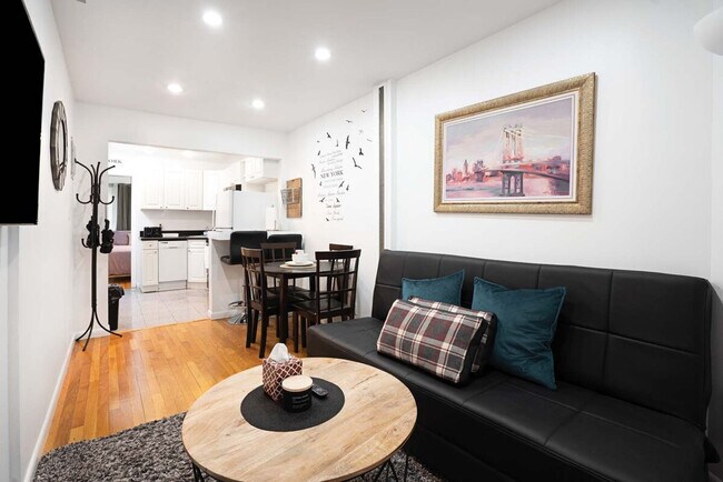 Foto del edificio - 301e E 104th St