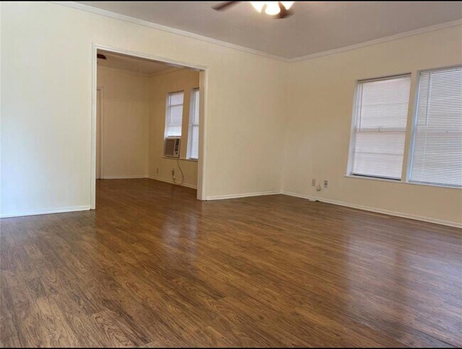 Foto del edificio - 5610 Pickfair St