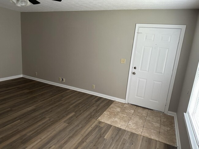 Building Photo - 1241 Berdine Way