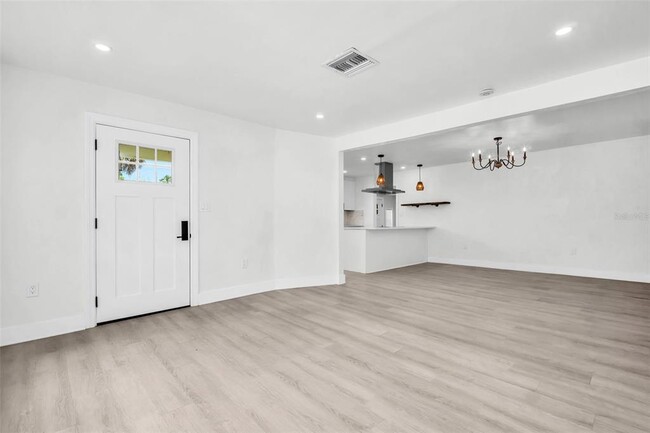 Foto del edificio - 4000 Grove St S