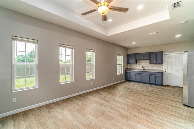 Building Photo - 6903 Venus Dr