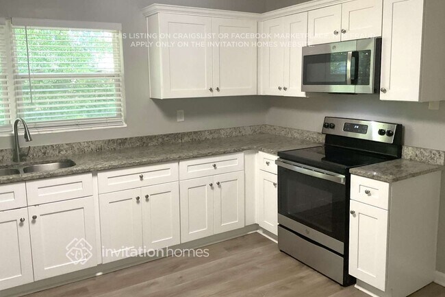 Foto del edificio - 8490 Meadowbrook Dr