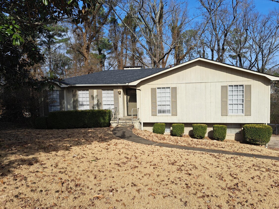 Primary Photo - 1336 High Point Terrace
