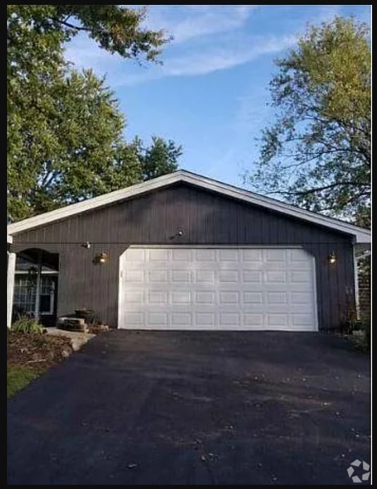 Building Photo - 1621 Debra Dr