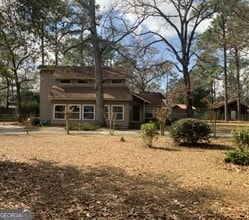 Building Photo - 513 Juniper Way