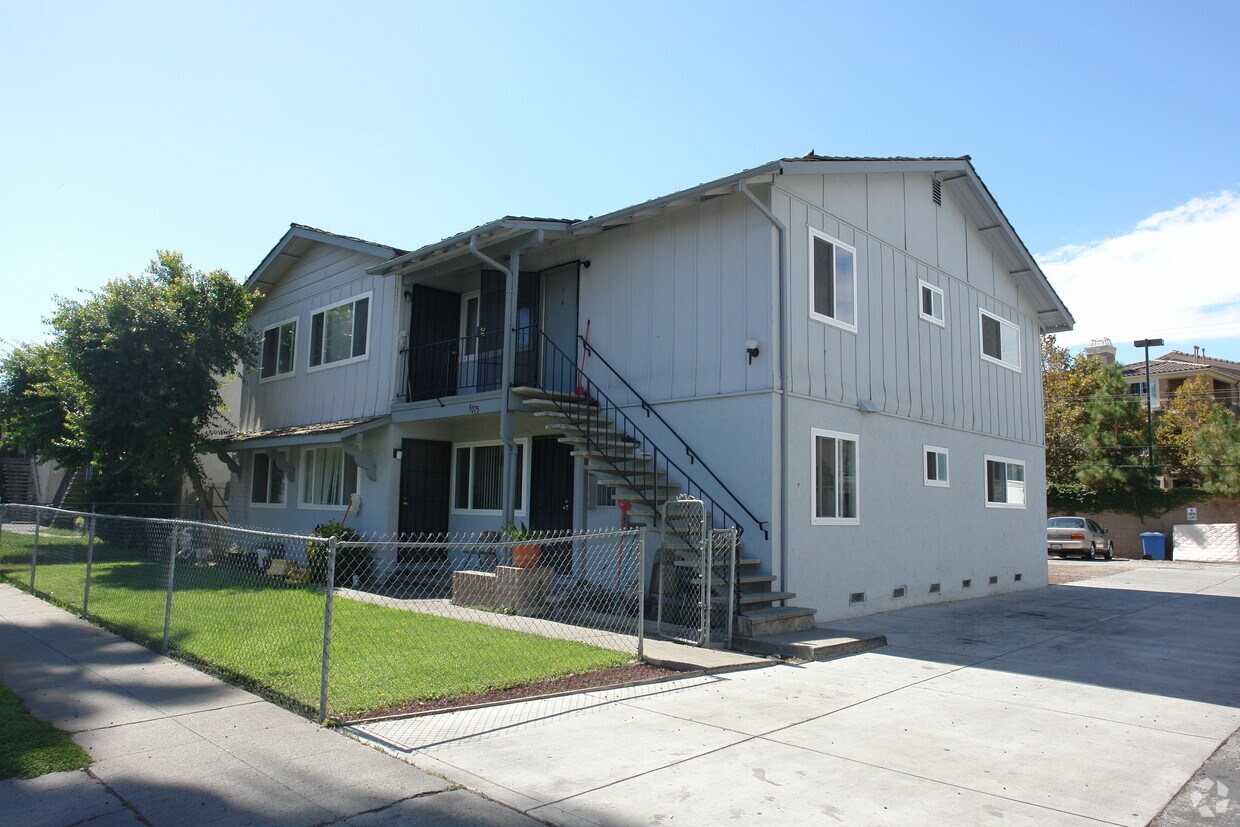 Primary Photo - 3075 Pearl Ave
