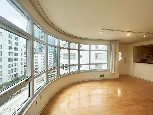 Building Photo - 1 br, 1 bath House - 403 Main Street  #709