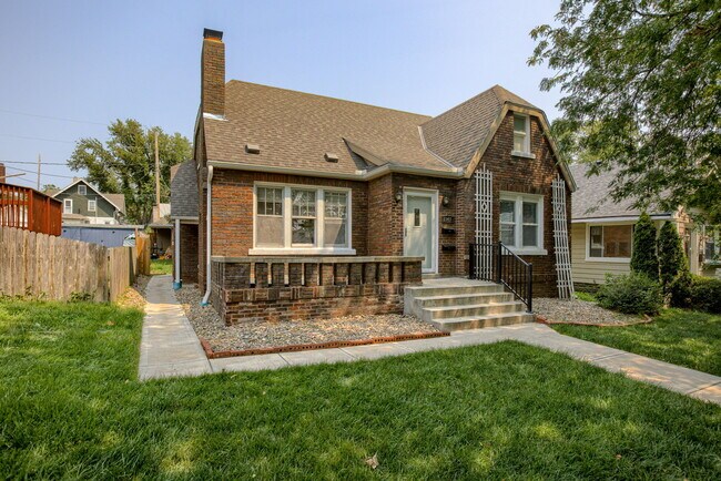 Foto del edificio - 2347 S 33rd St