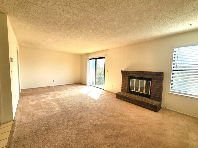 Building Photo - 37763 Cedar Blvd