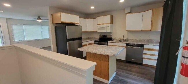 Foto del edificio - 2801 Victoria Ln