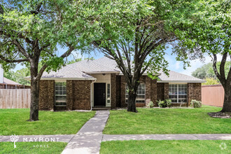Building Photo - 1415 Baker Dr